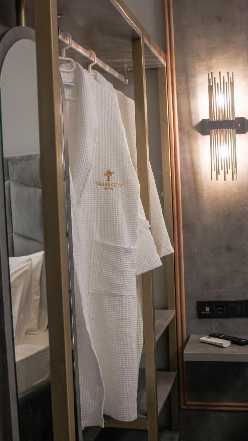 Talles City Hotel Izmir Bagian luar foto