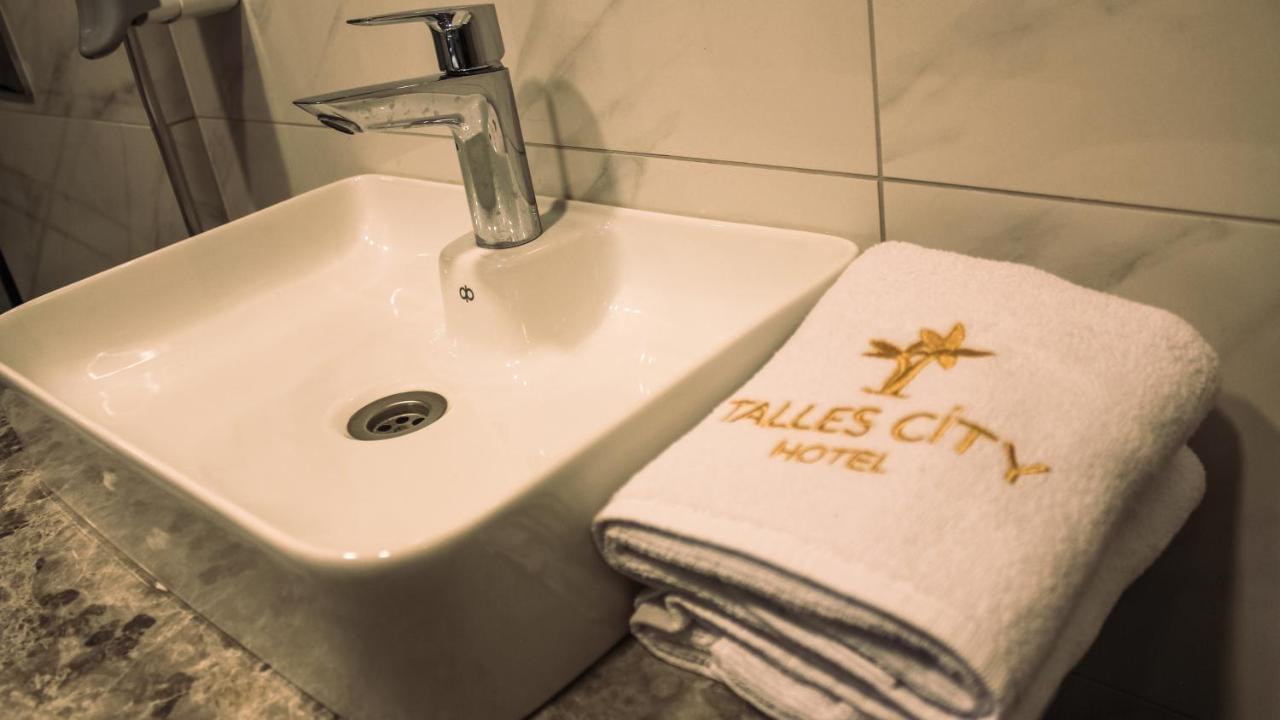 Talles City Hotel Izmir Bagian luar foto