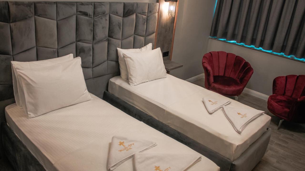 Talles City Hotel Izmir Bagian luar foto