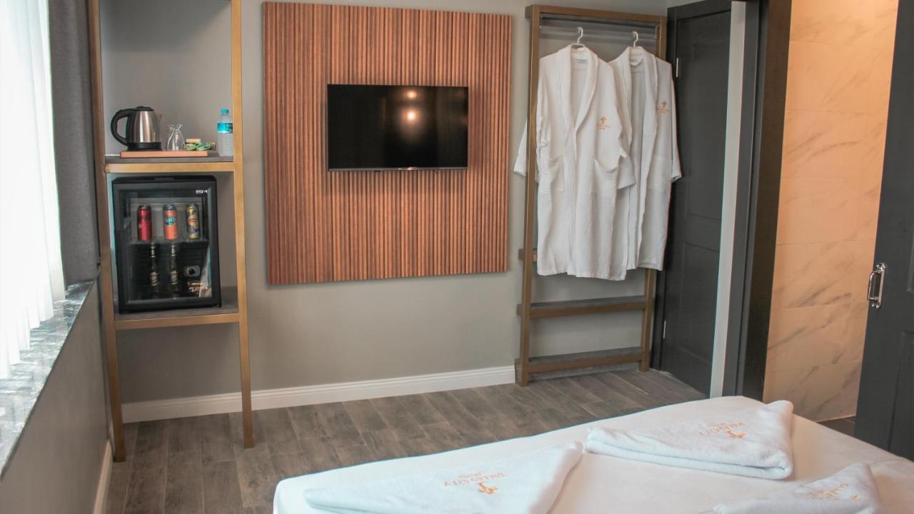 Talles City Hotel Izmir Bagian luar foto