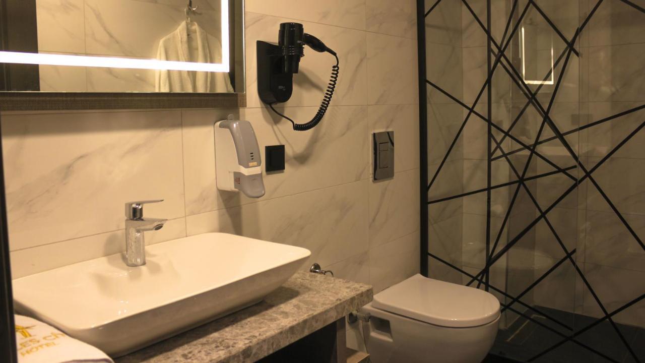 Talles City Hotel Izmir Bagian luar foto