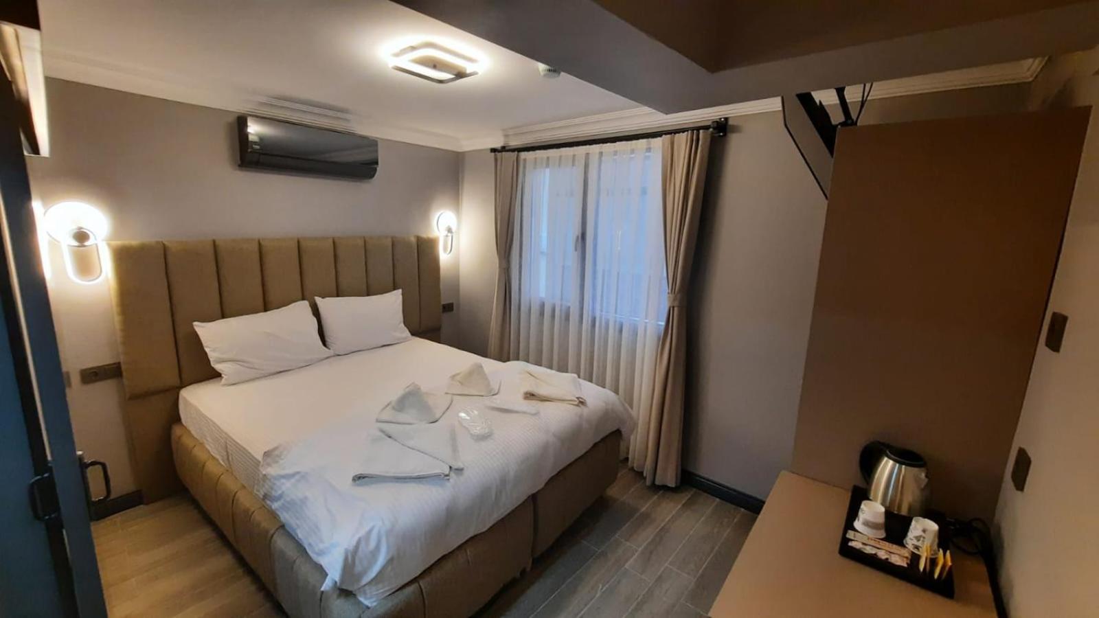 Talles City Hotel Izmir Bagian luar foto
