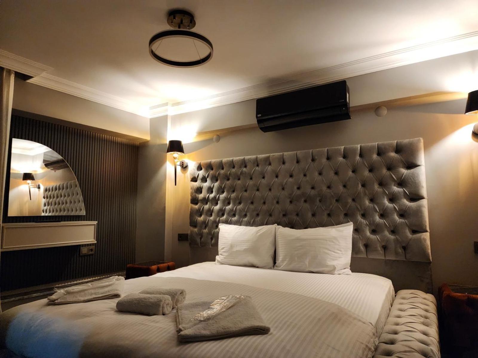 Talles City Hotel Izmir Bagian luar foto